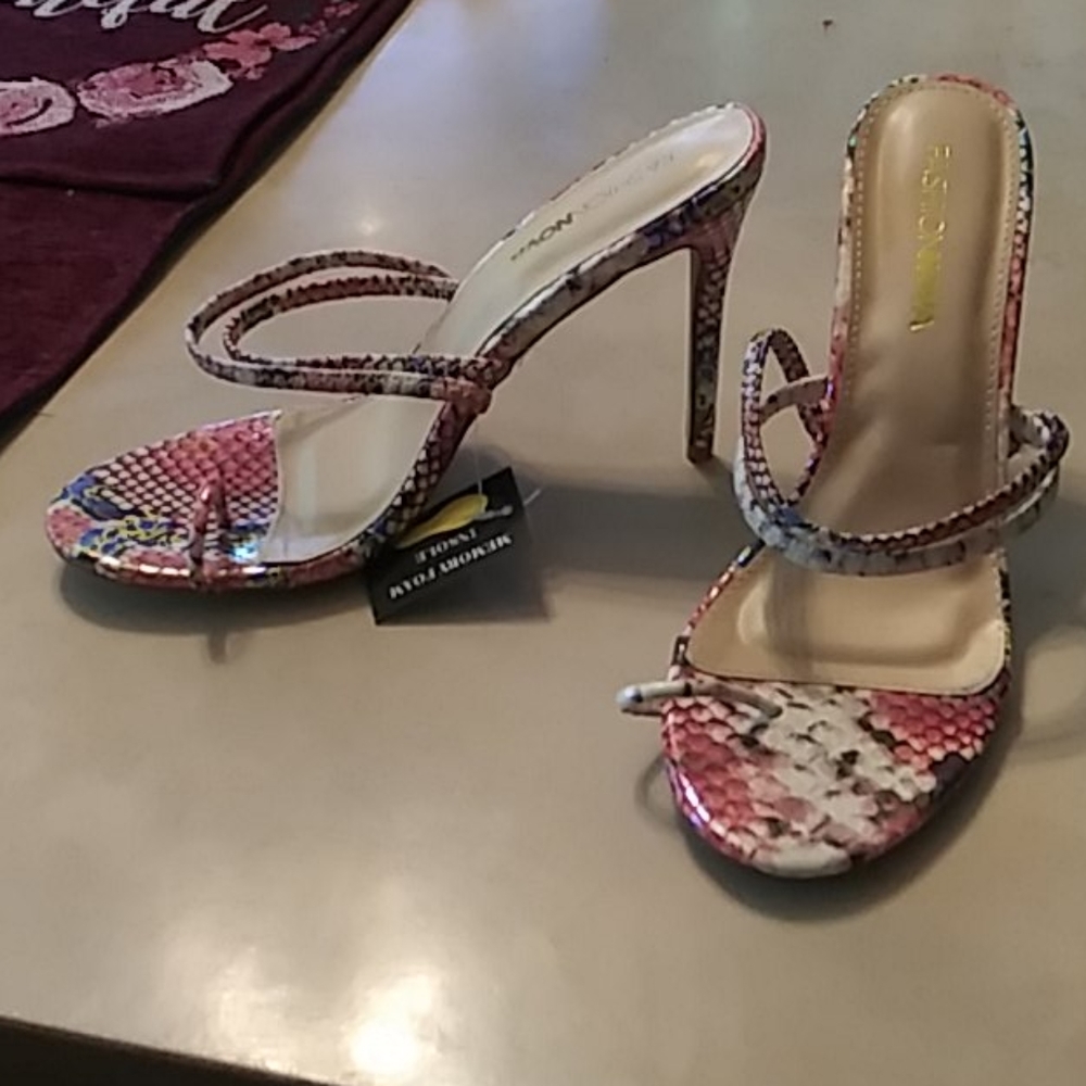 Snake skin heel